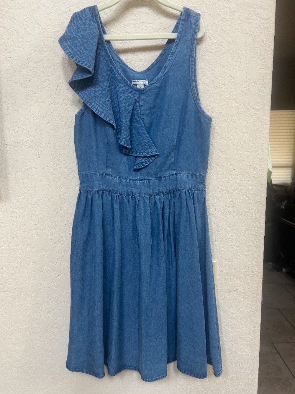 Habitual Girl Ruffled Shoulder Denim Dress. Sz. 16.